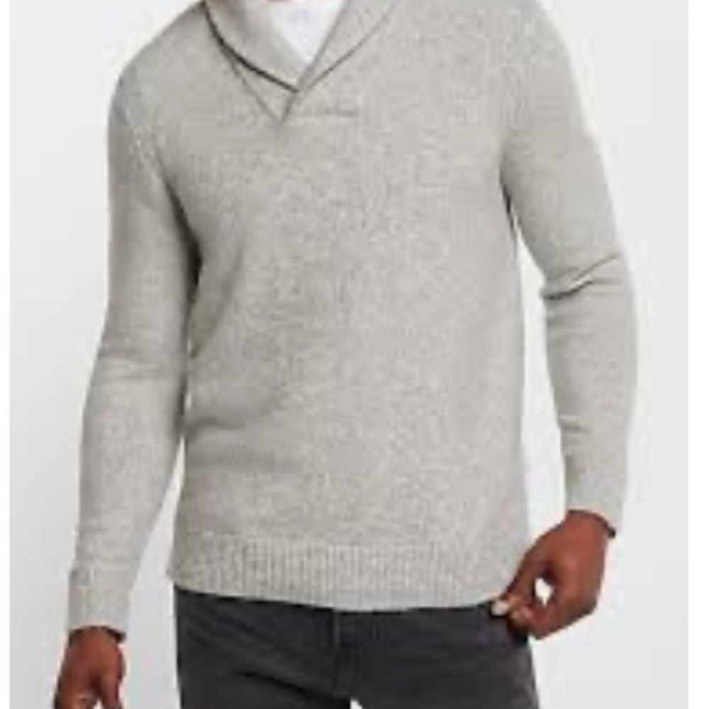 Express Men's Light Gray V-Neck Sweater